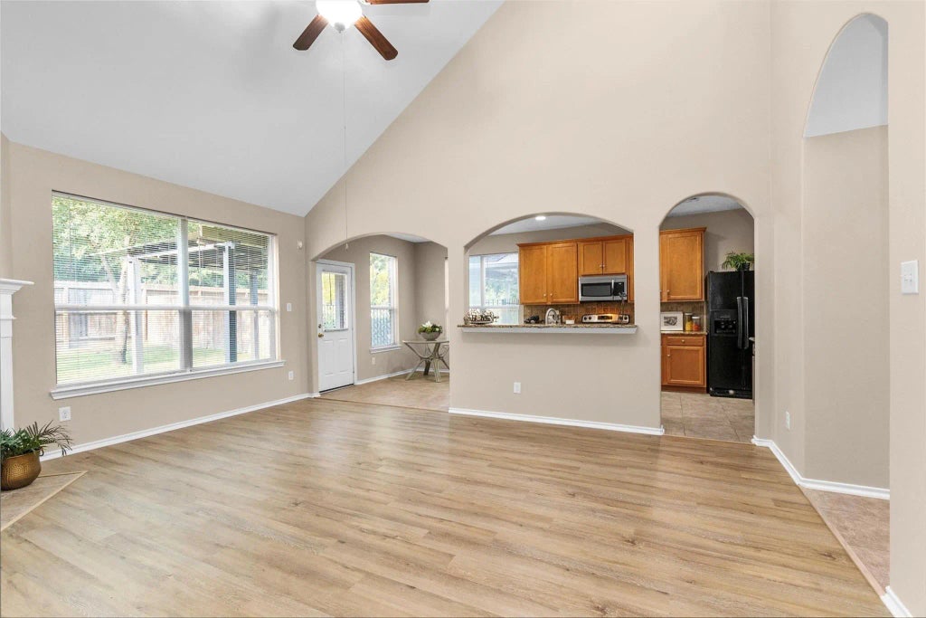 115 N Hawkhurst Circle, The Woodlands