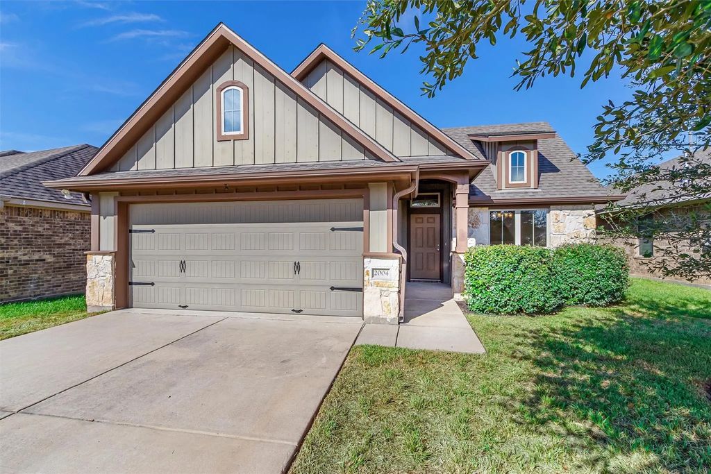 2004 Birdie Court, Navasota