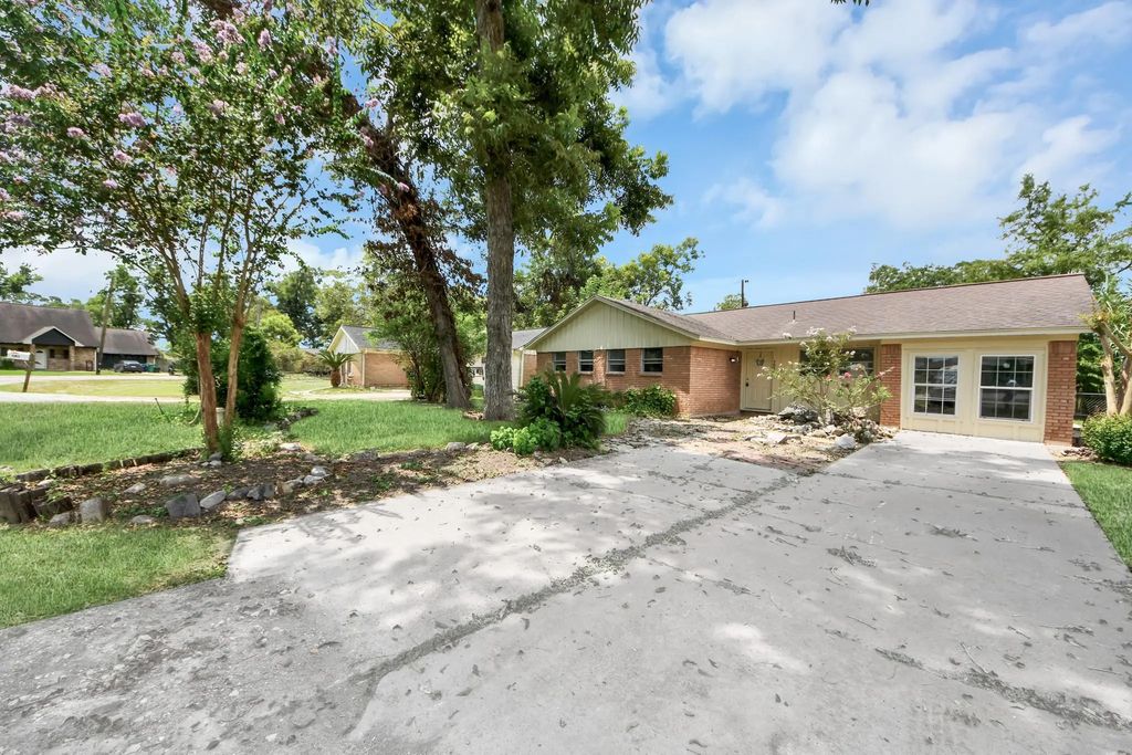 505 Jasmine Street, Richwood