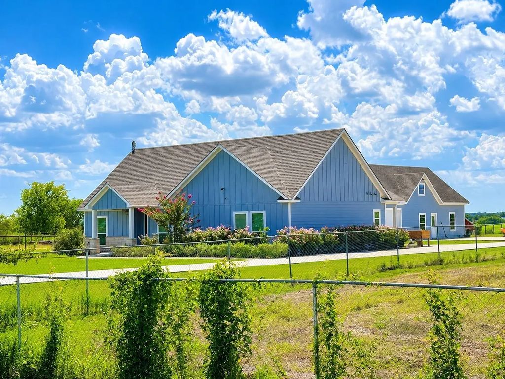4334 Maass Road, Burton