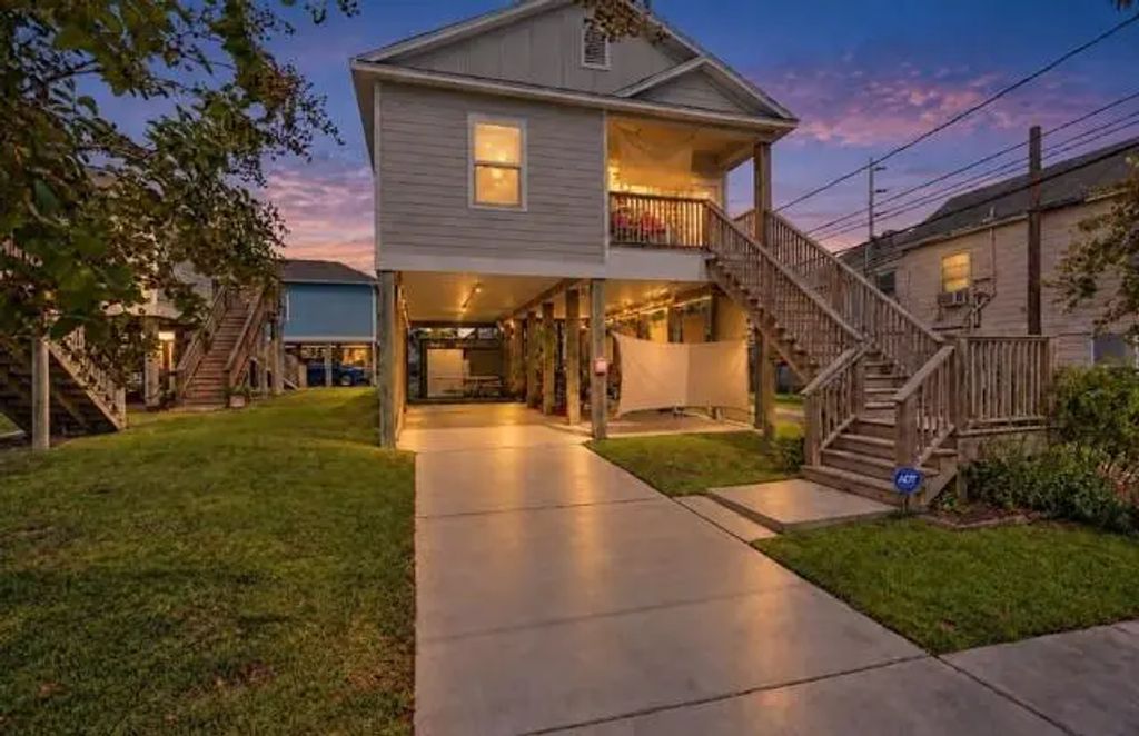 710 35th Street, Galveston