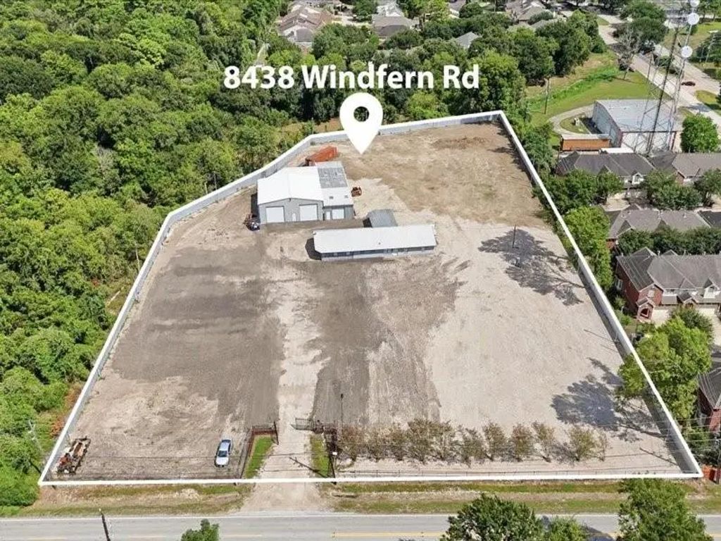 8438 Windfern Road, Houston
