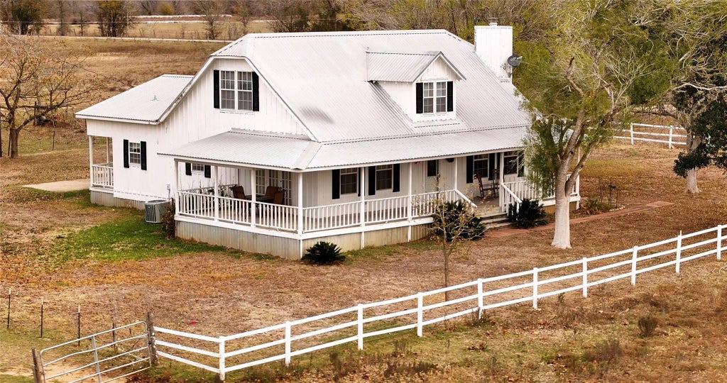 1505 Prairie Valley Road, West Point