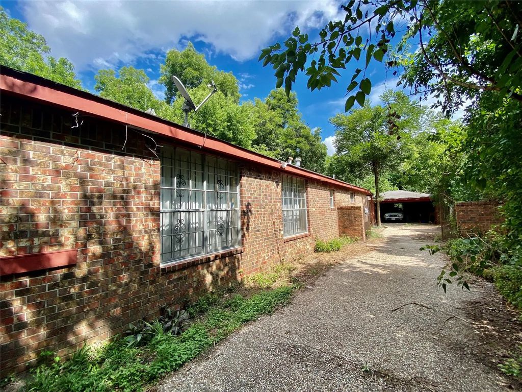 6220 Beall Street, Houston