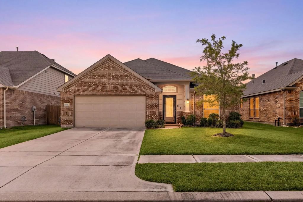 10031 Gold Finch Run, Magnolia