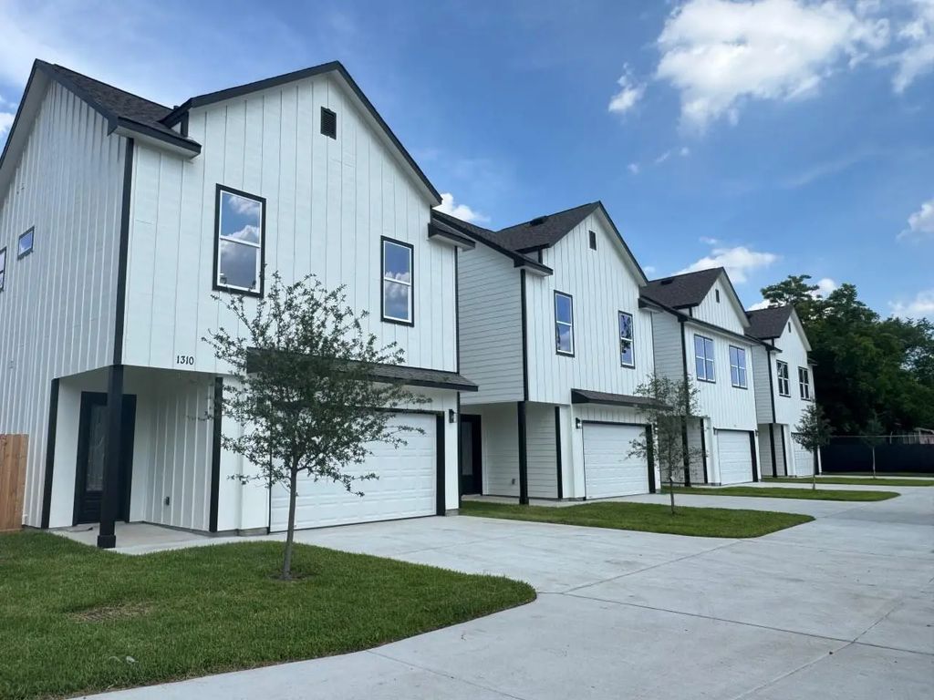 1310 Duff Lane, Houston