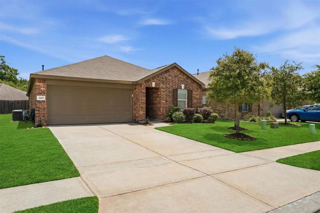 20517 Fitzwilliam Lane, Porter