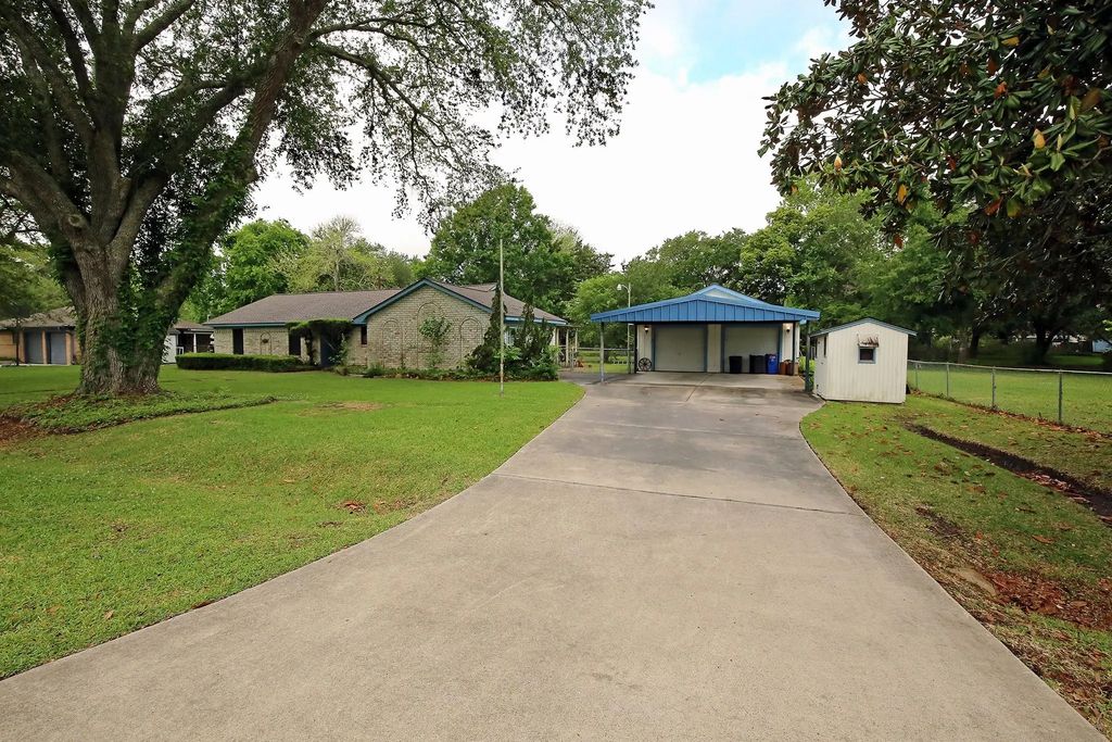 3804 Shady Lane, Santa Fe