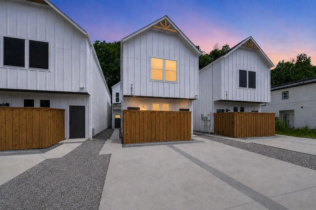 7830 Beckley Street Back, Houston