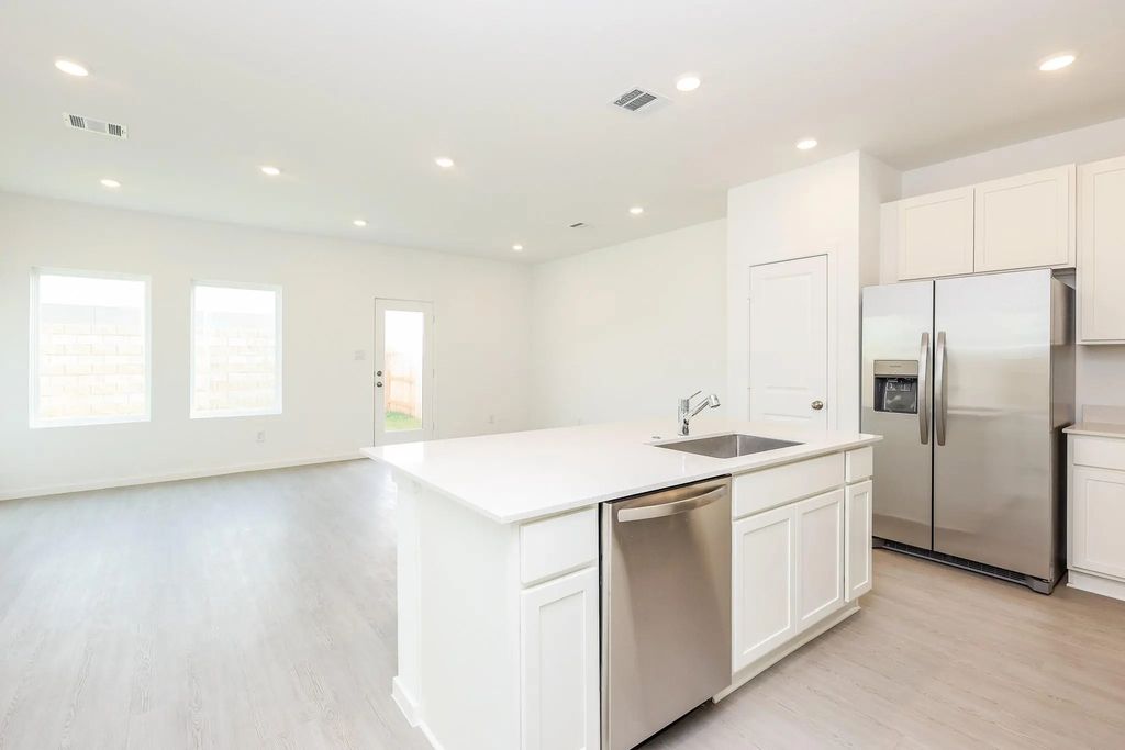 2135 Salinas Drive, Rosharon
