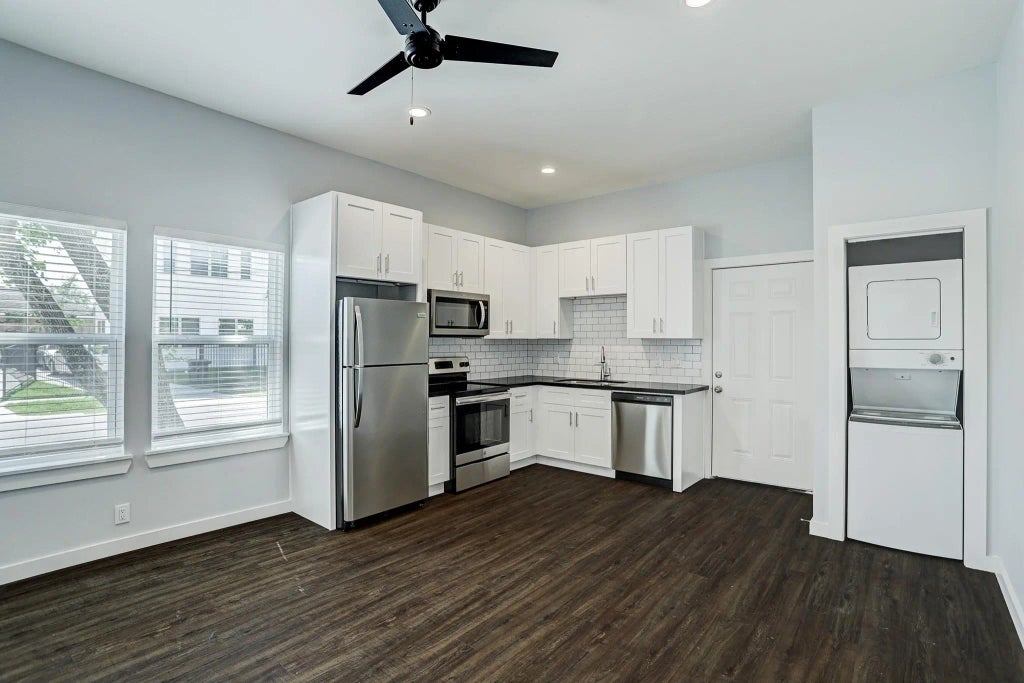 225 N Everton Street 3, Houston