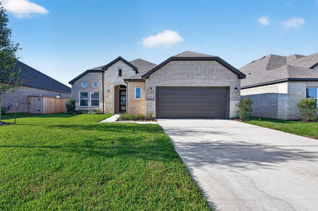 1052 Apple Ridge Road, Magnolia