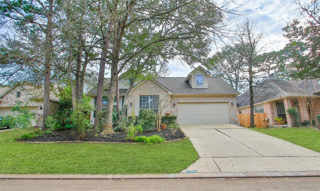 135 E Northcastle Circle, Conroe