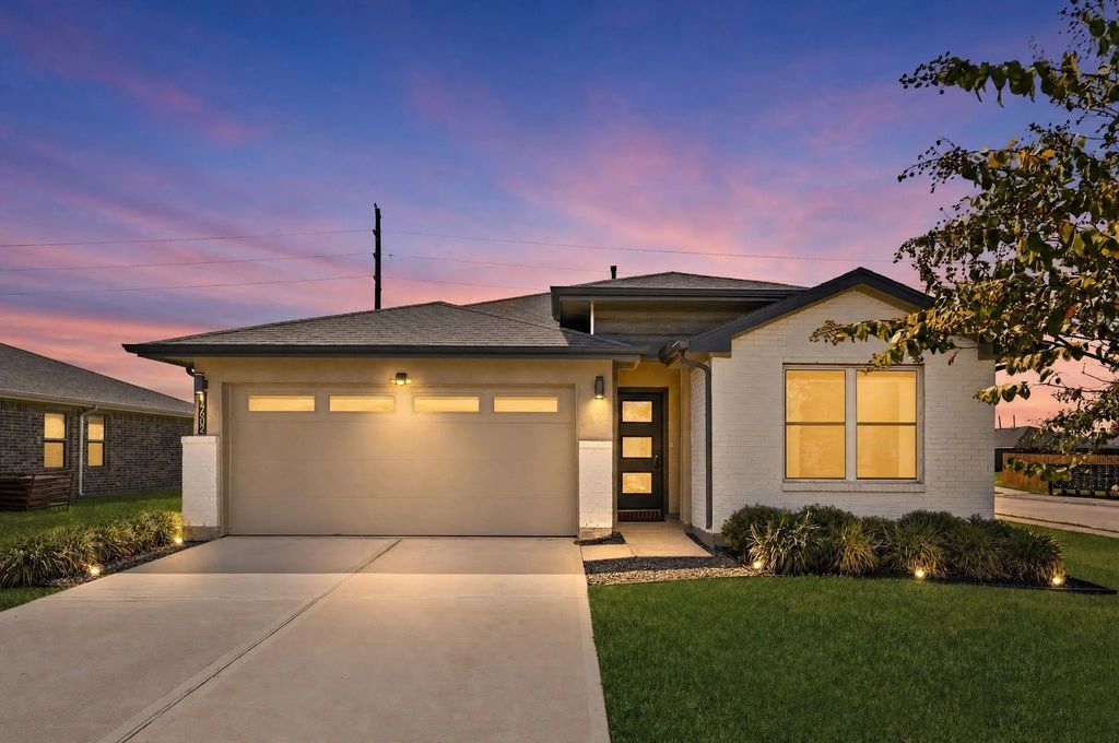 14602 Sweet Water Drive, Baytown