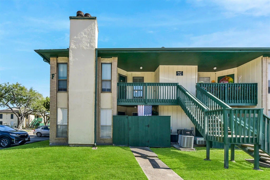 1516 Bay Area Boulevard F16, Houston