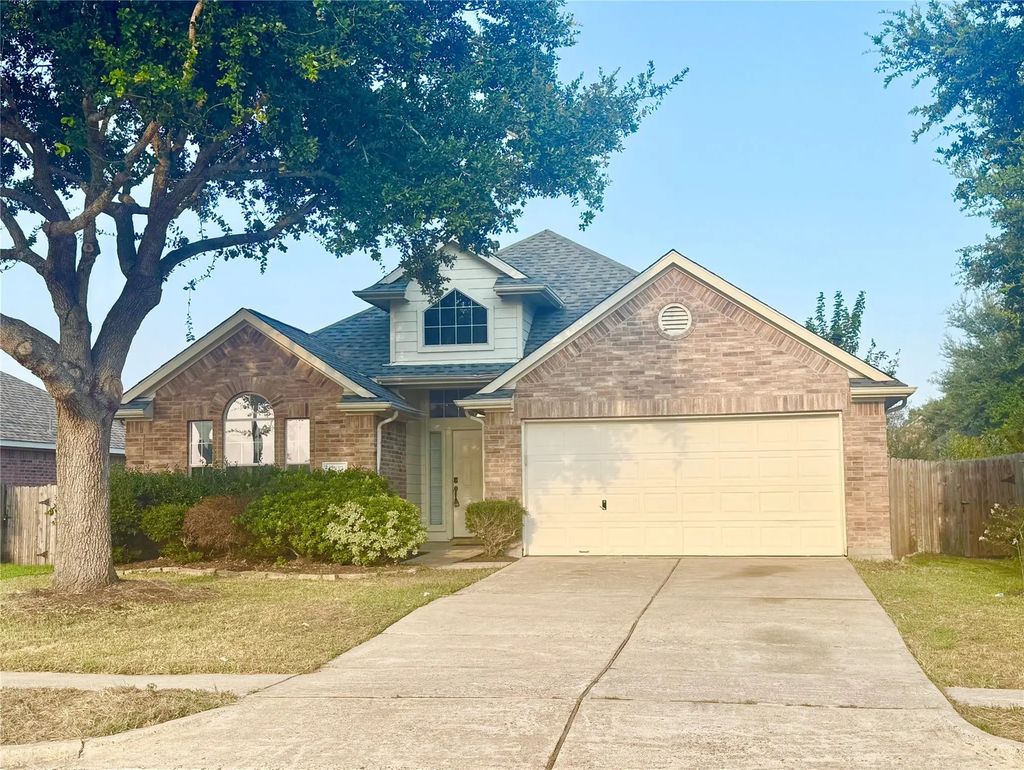4007 E Teal Estates Circle, Fresno