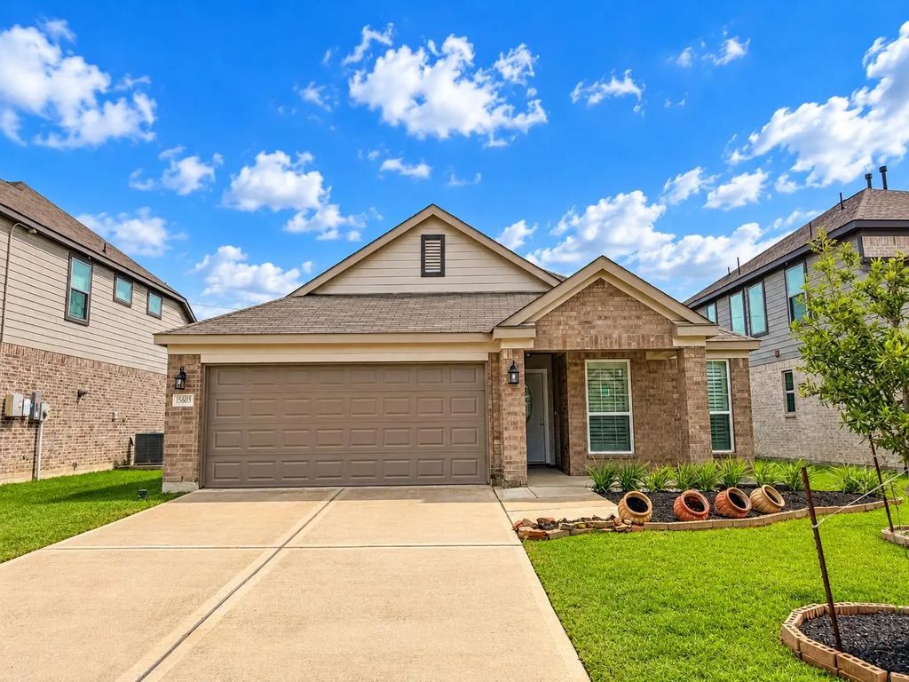 15603 Eastern Meadowlark Way, Cypress