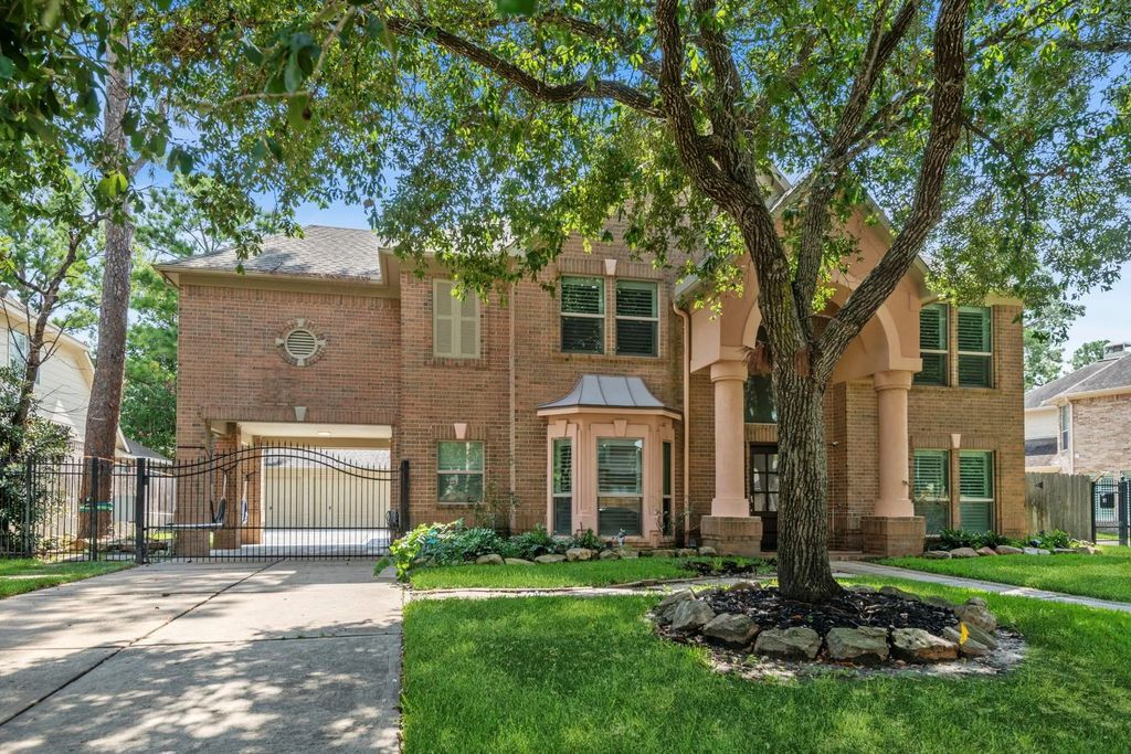 815 Chisel Point Drive, Houston