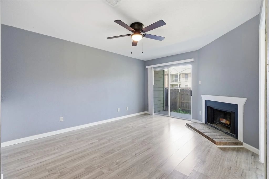 18800 Egret Bay Boulevard 1007, Webster