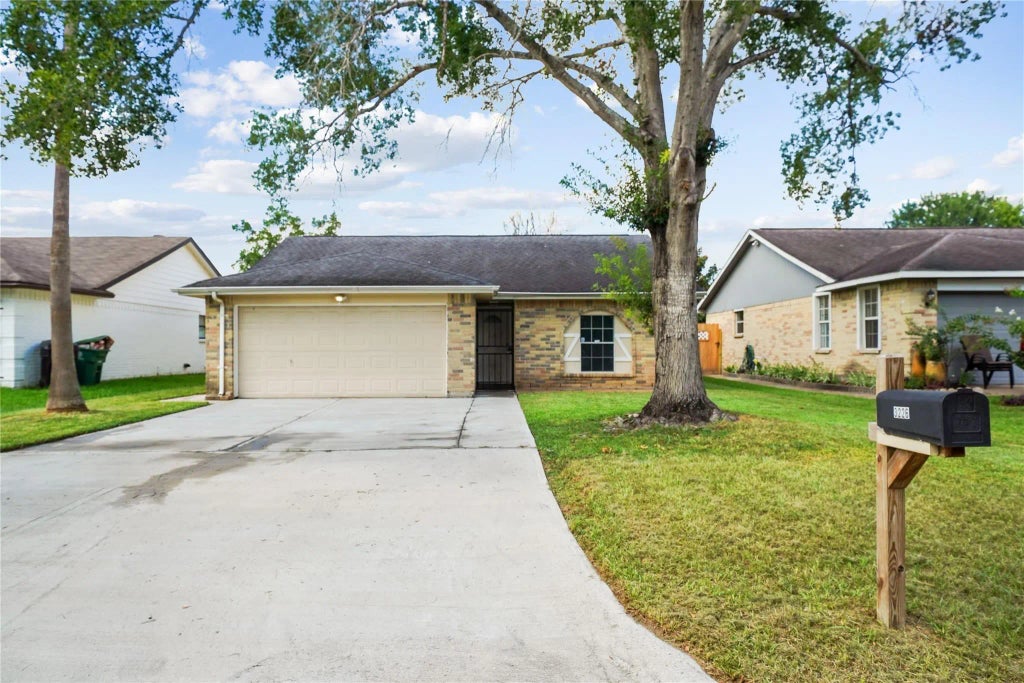 3226 Dragonwick Drive, Houston