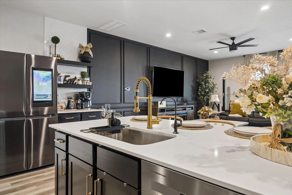 3034 Crown Gate Drive, Houston