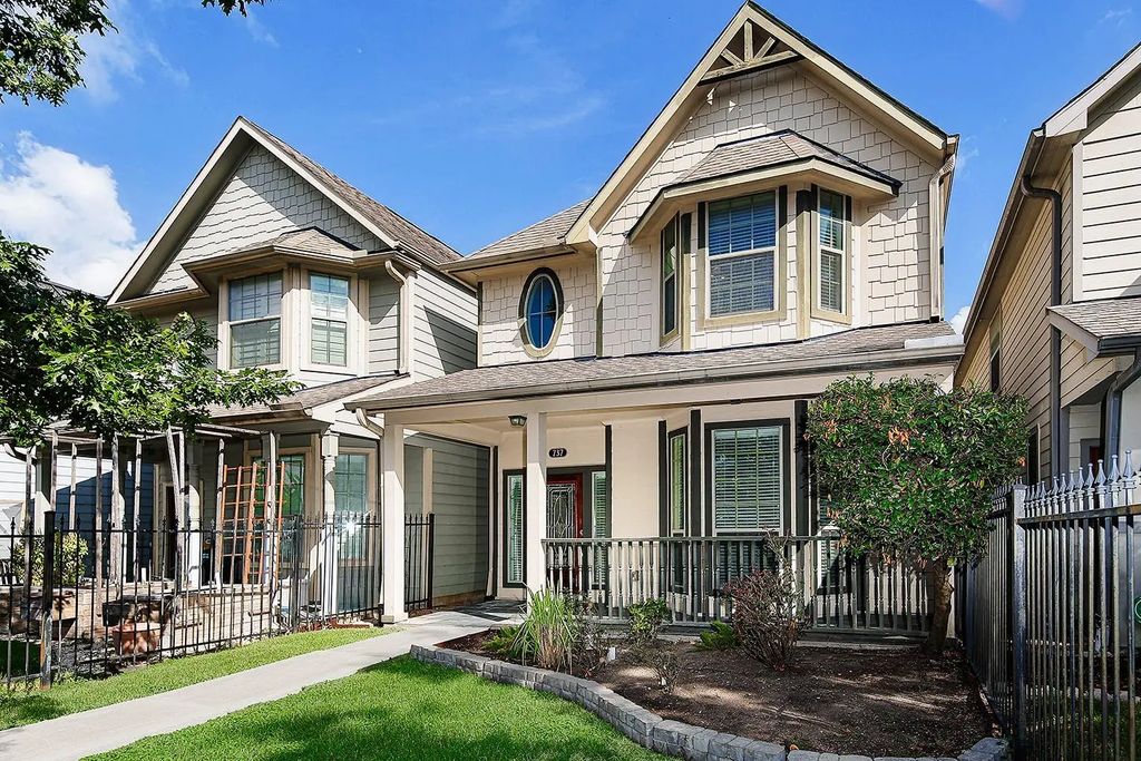 737 W 20th Street, Houston
