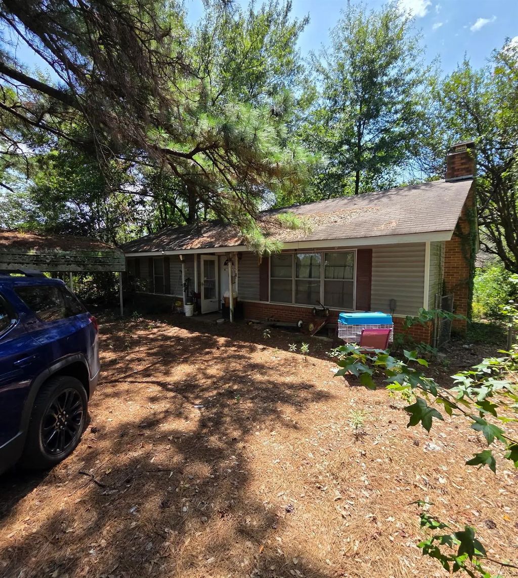 5898 Tryon Road, Longview