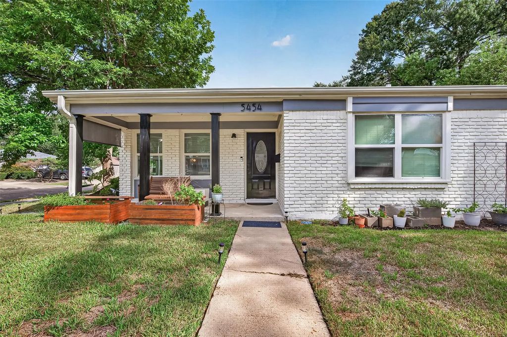 5454 Creekbend Drive, Houston