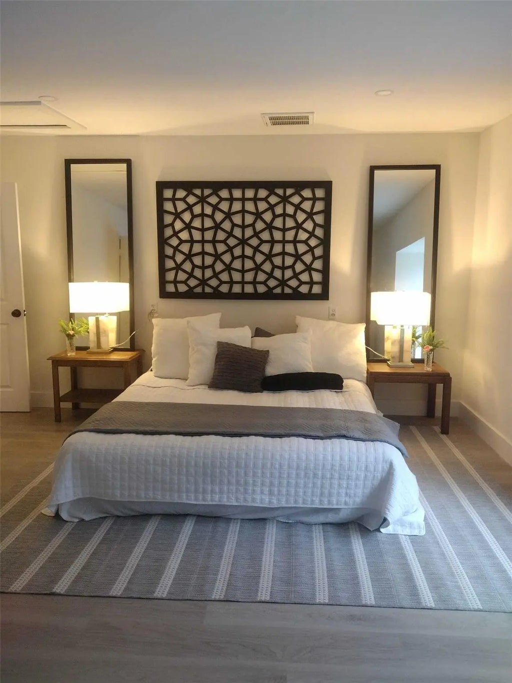 190 Oldbury Street, Vidor