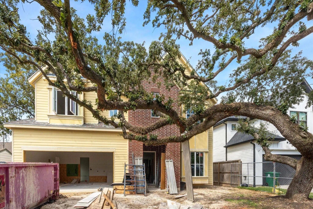 1614 Woodcrest Drive, Houston