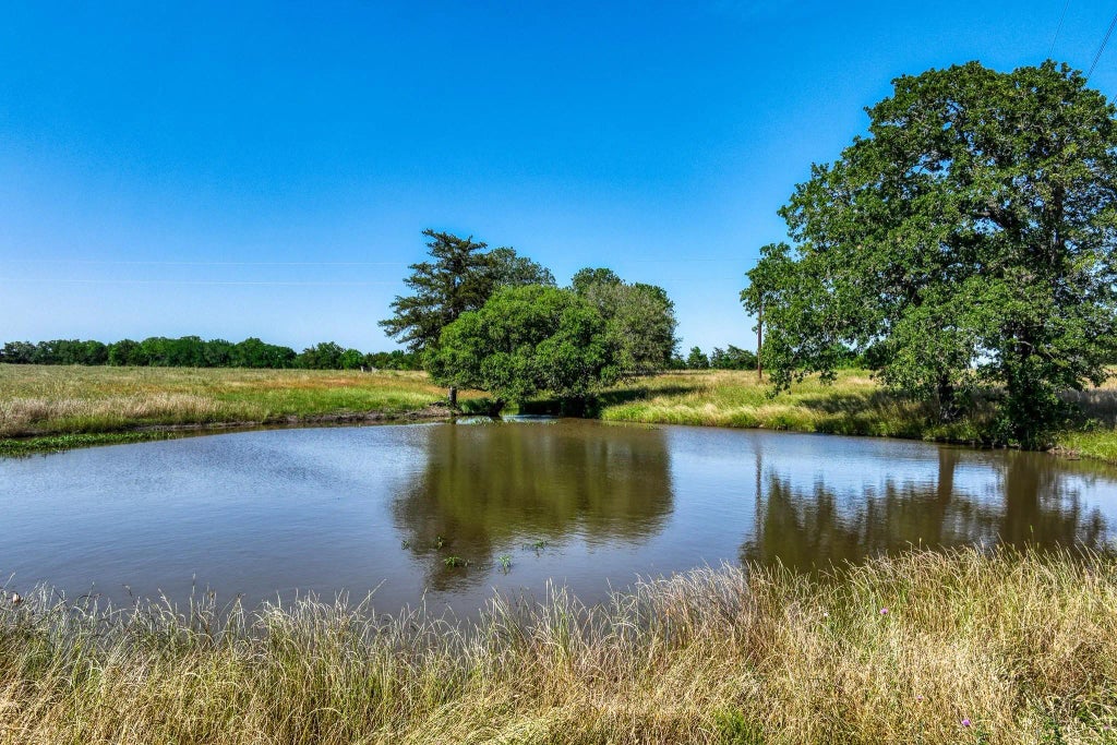 8101 W Parkison Lane Lane W, Brenham