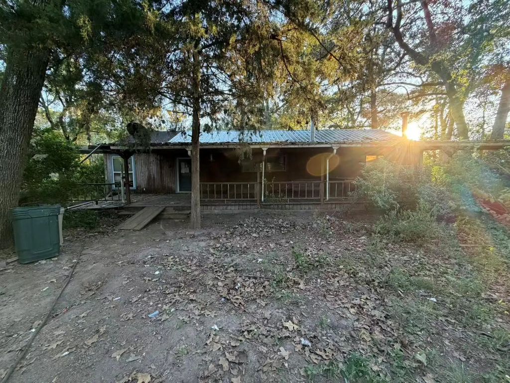 2765 Miller Road, Cleveland