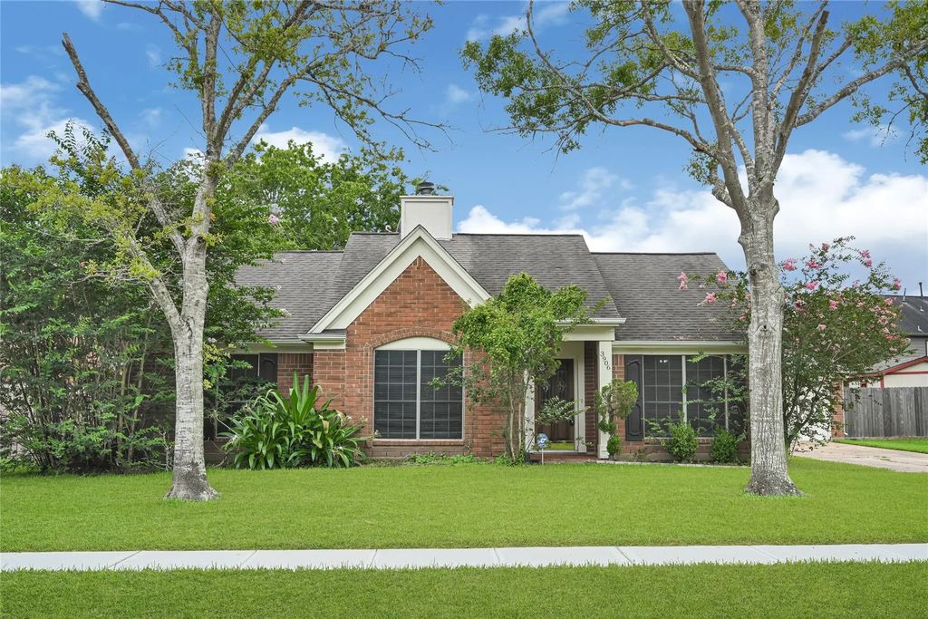 3906 Greenwood Drive, Pearland