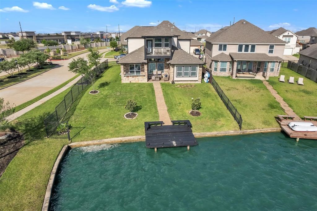 3919 Cantone Grotto Court, Katy