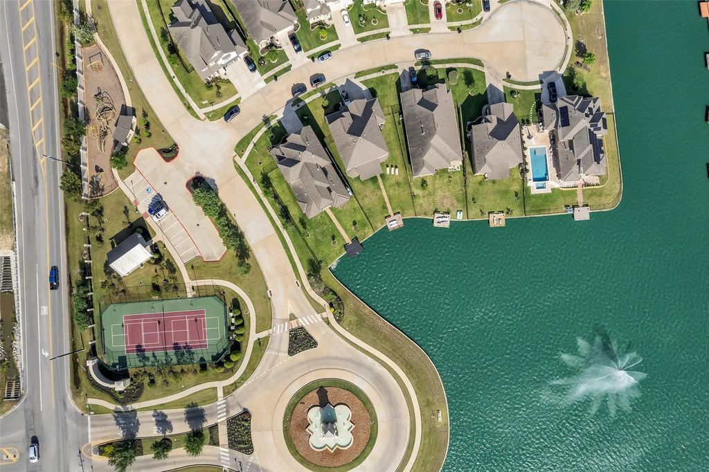 3919 Cantone Grotto Court, Katy