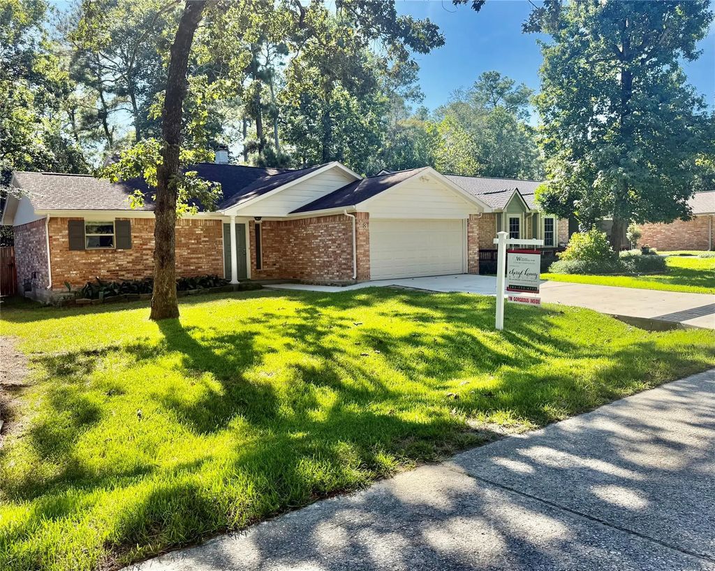13 Maywind Court, The Woodlands