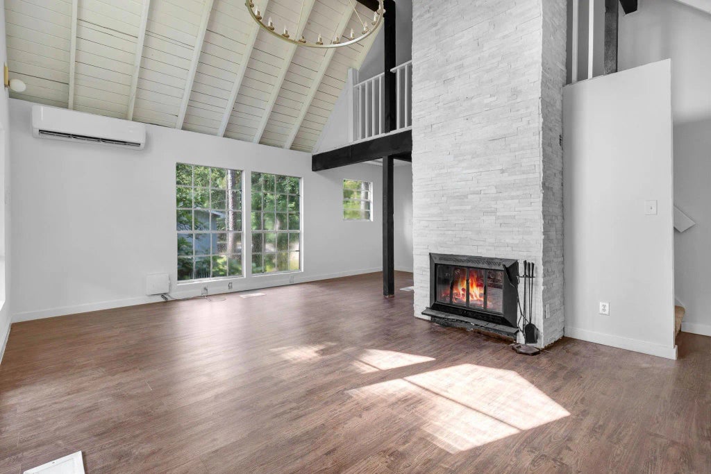 291 White Oak Circle, Point Blank