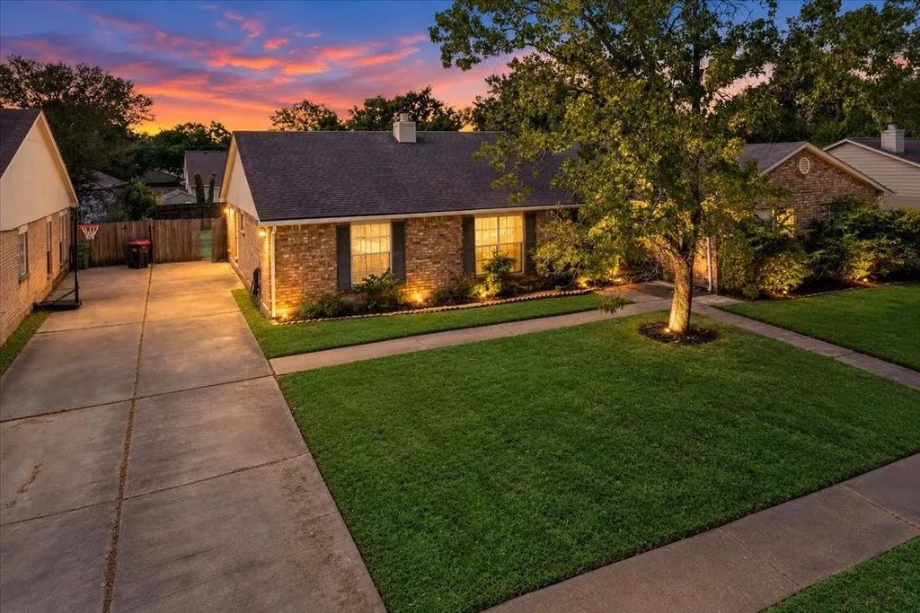 9522 Wellsworth Drive, Houston