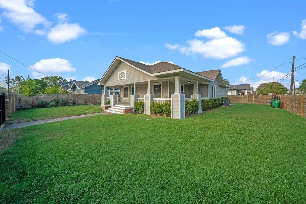 5711 Sherman Street, Houston