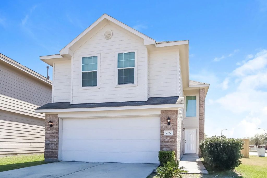 2702 Shearwater Bend Drive, Humble
