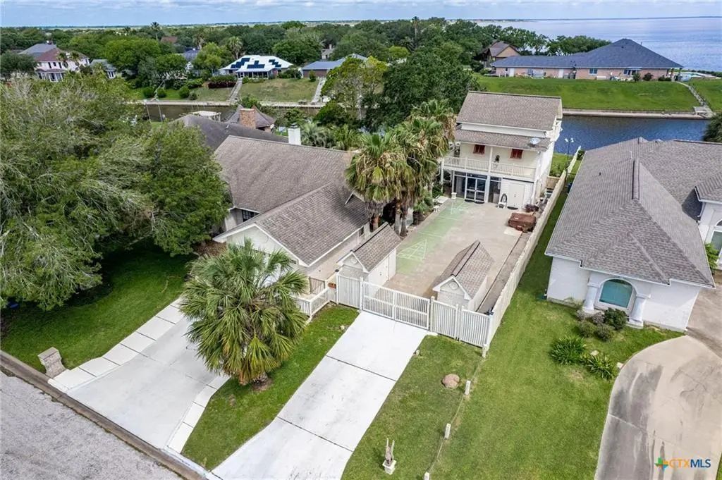 117 E Harbor Drive, Port Lavaca