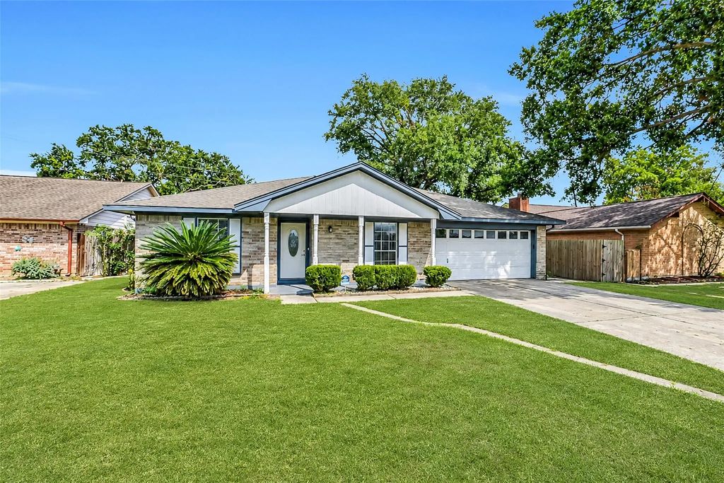 6822 Trail Valley Way, Houston