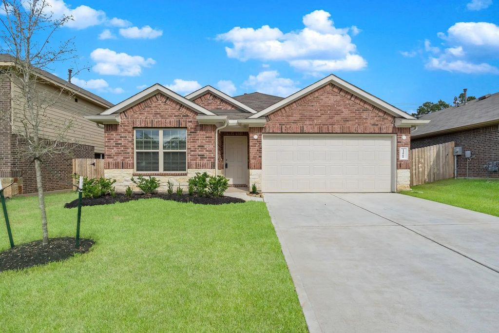 14060 Silver Falls Court, Conroe