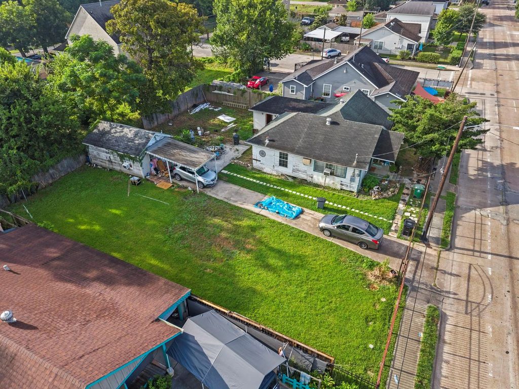 5604 Elysian Street, Houston