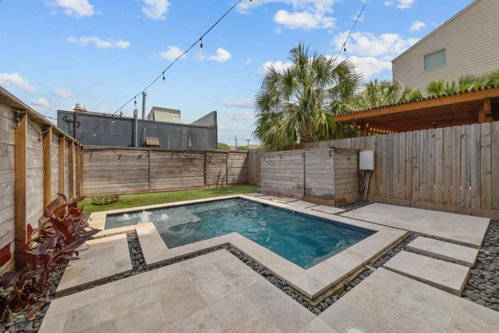 5212 Lillian Street, Houston