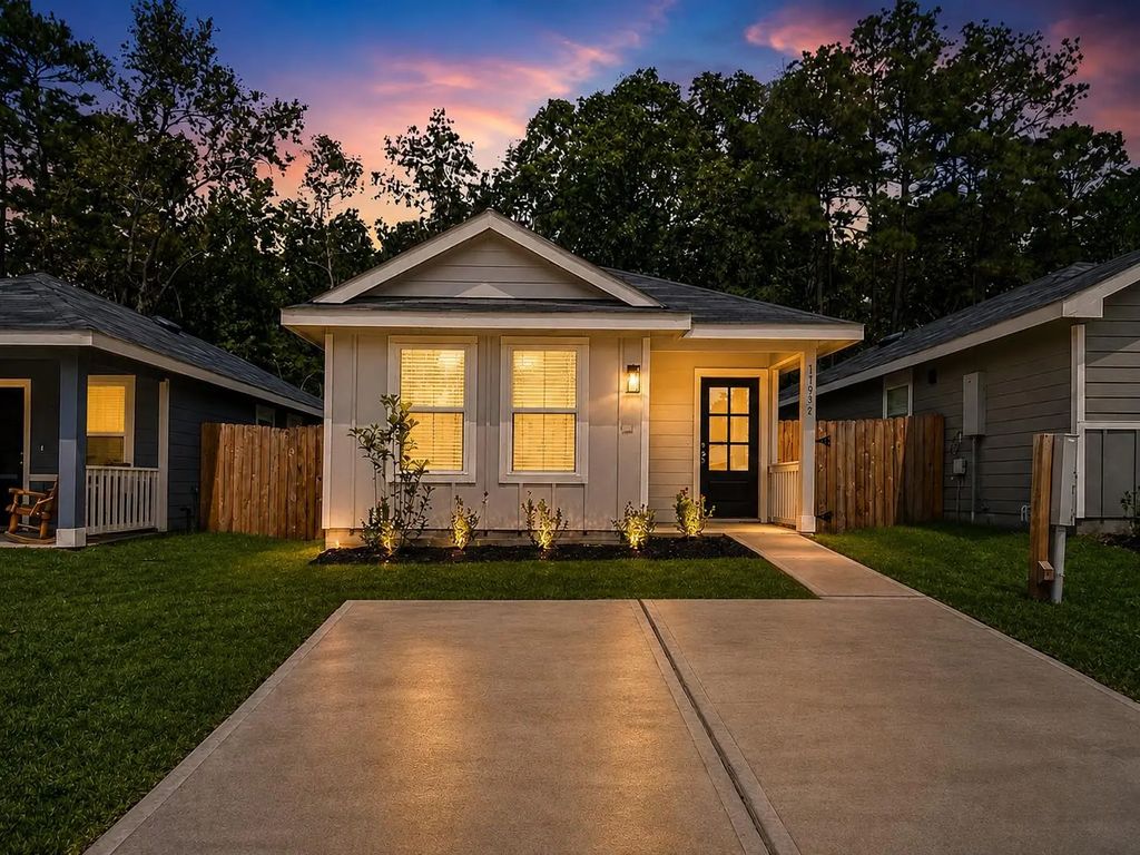 11935 Detar Court, Willis