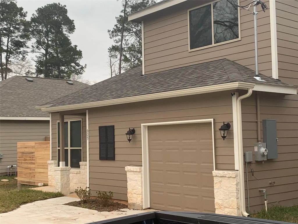 905 Chickasaw Drive, Conroe