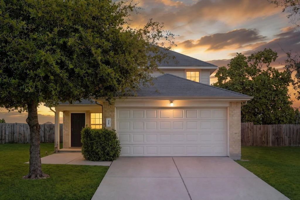 738 Horseshoe Springs Lane, Houston