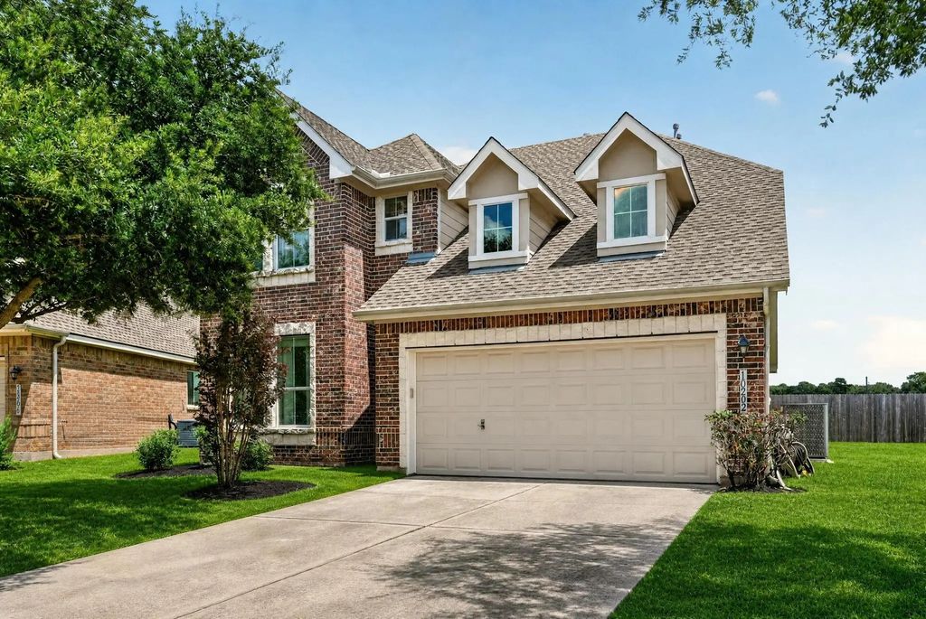 10202 Larkmist Lane, Tomball