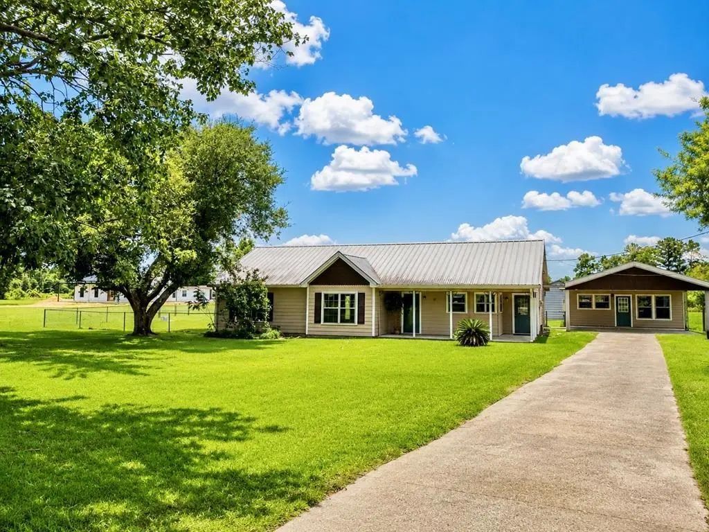 829 Fm 1004 W, Kirbyville